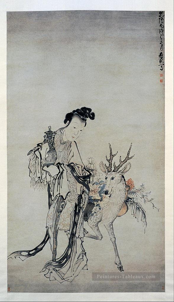 ma Gu tenant un vase avec un cerf 1766 Huang Shen chinois traditionnel Peintures à l'huile